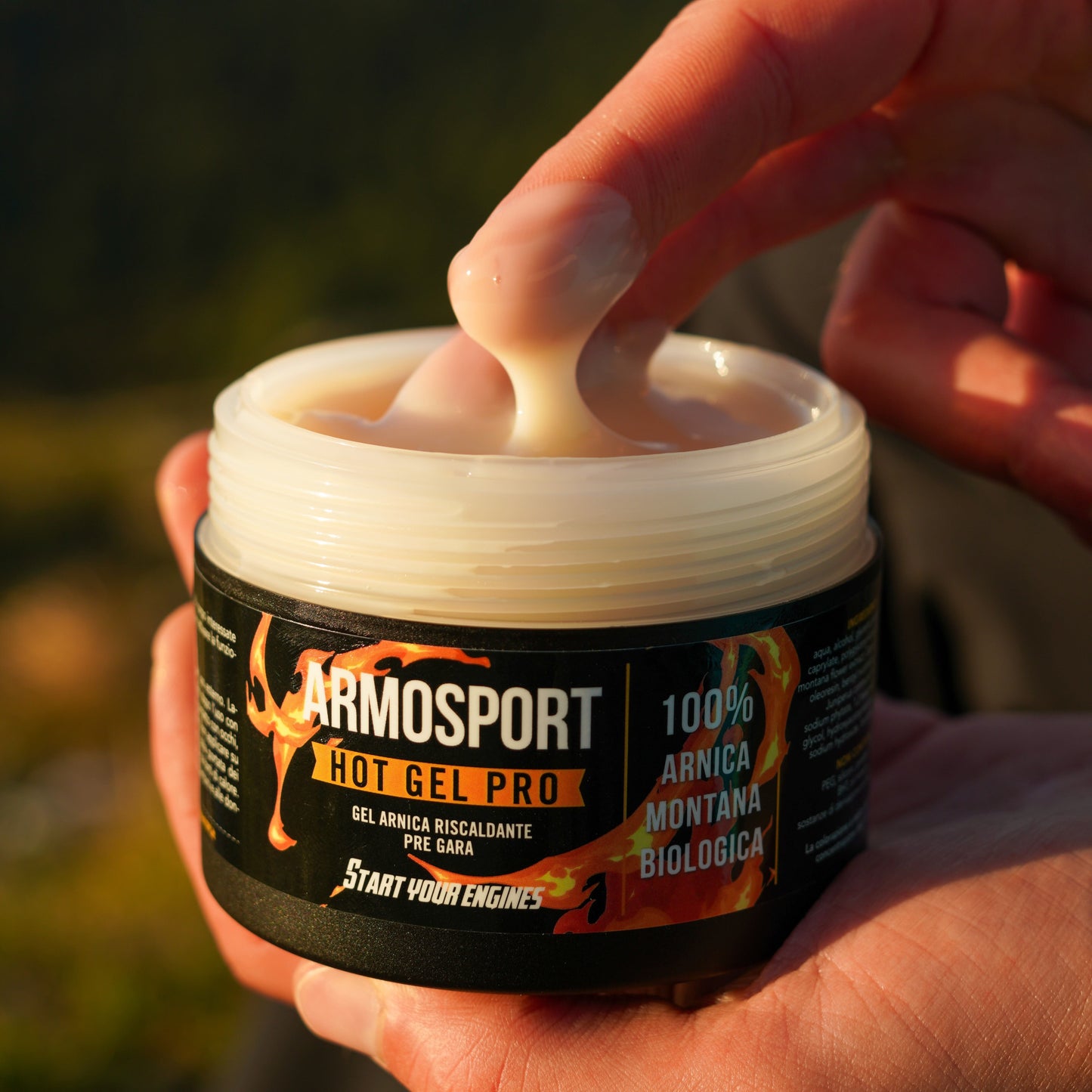 ARMOSPORT - Gel riscaldante Arnica montana, Peperoncino, Canfora e Ginepro