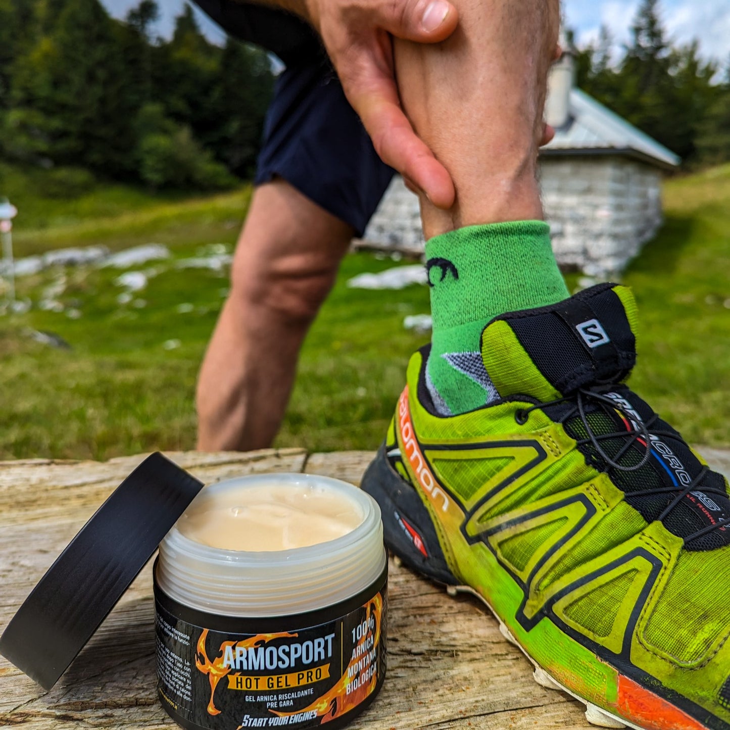 ARMOSPORT - Gel riscaldante Arnica montana, Peperoncino, Canfora e Ginepro
